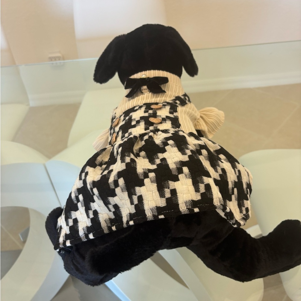 Stylish Black and White Furry Animal Dresses 👗 - Picture 5 of 7
